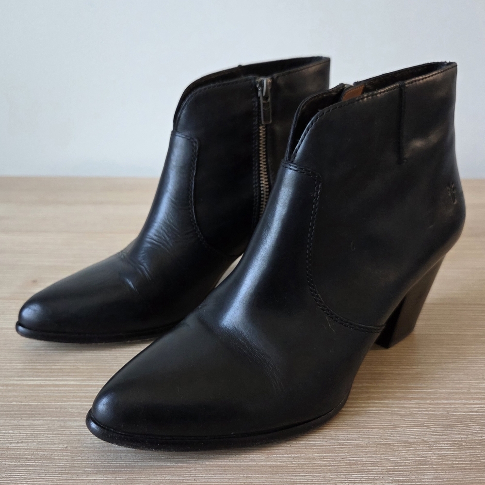 Frye Black Leather Block Heel Ankle Boots Side Zip Women Size 10M